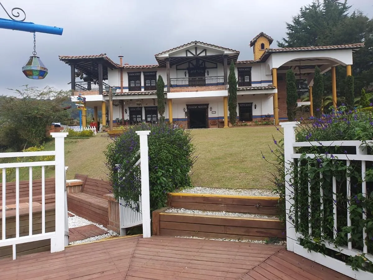 Aeropuerto-Rionegro- Monteolivo Colonial Villa