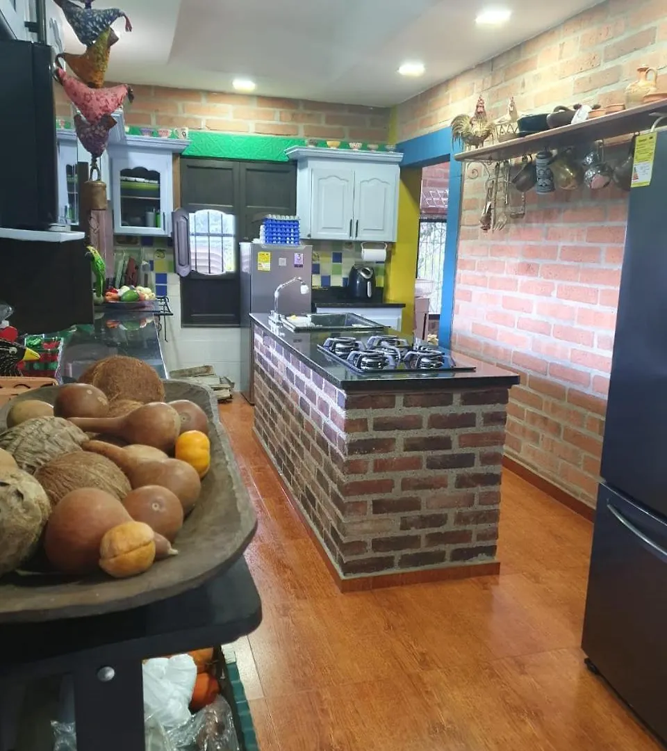 Aeropuerto-Rionegro- Monteolivo Colonial Villa Colombia