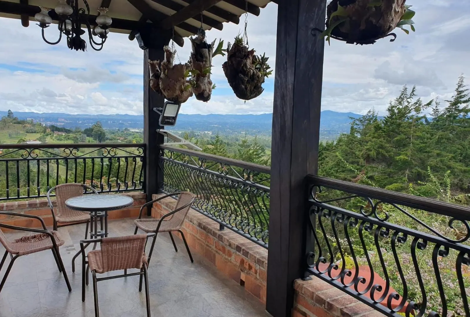 Aeropuerto-Rionegro- Monteolivo Colonial Villa